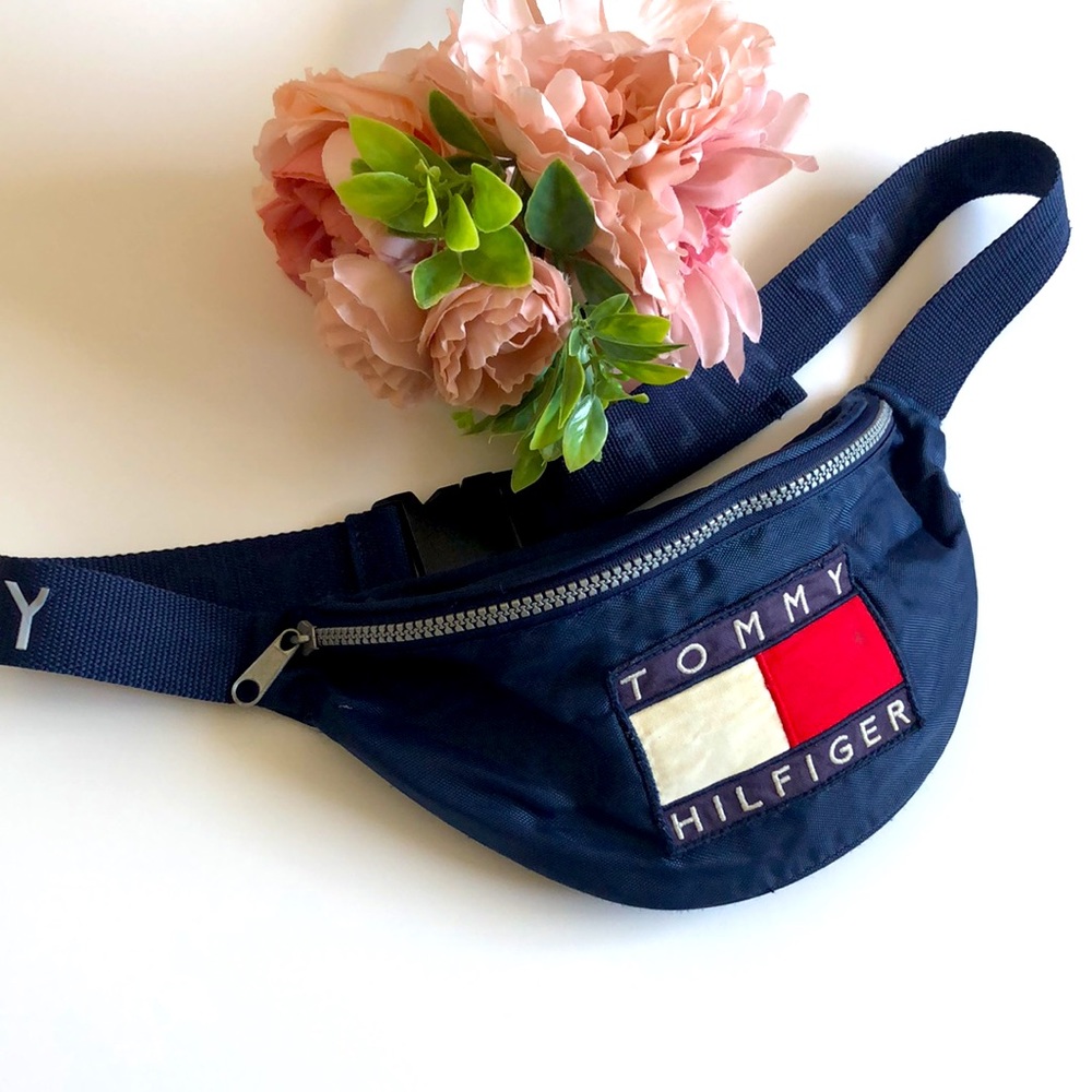 Tommy Hilfiger Fanny Pack 1990’s Vintage 90’s Vintage Tommy Hilfiger belt bag